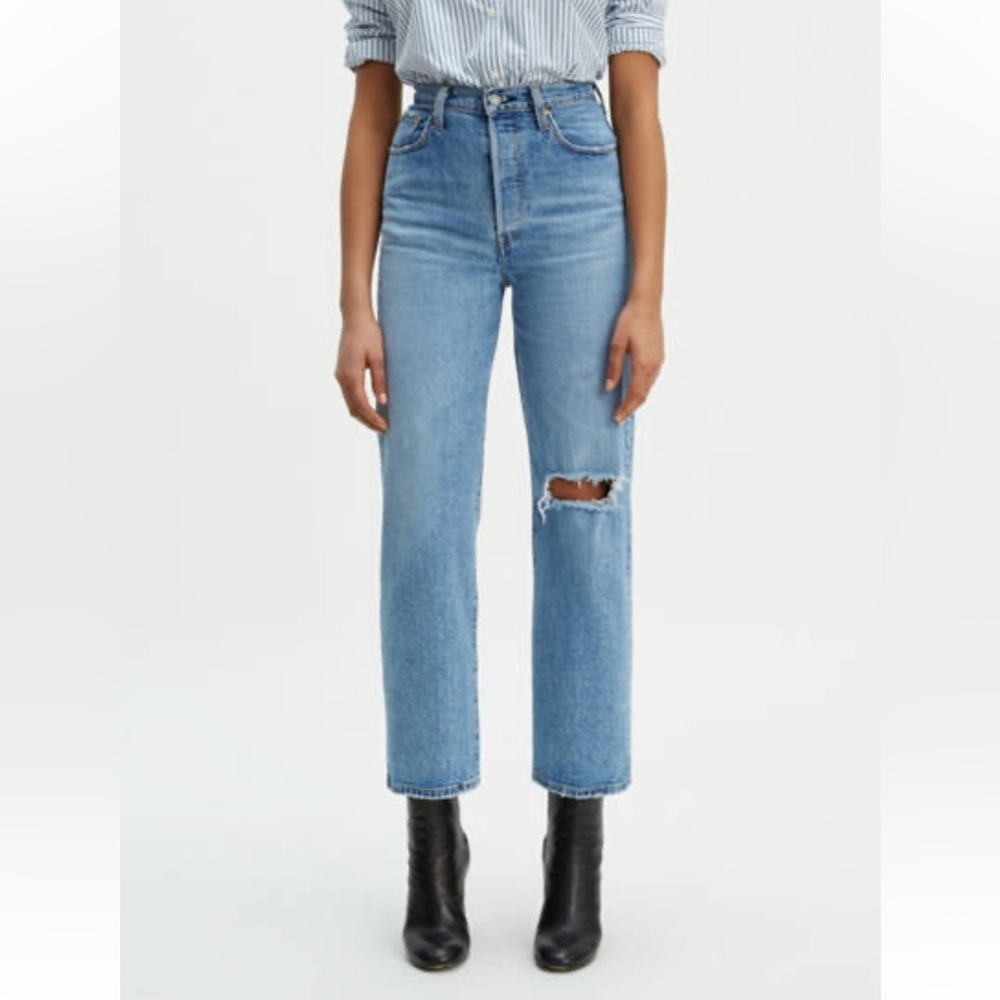 Levi’s Premium Ribcage straight ankle jeans 28